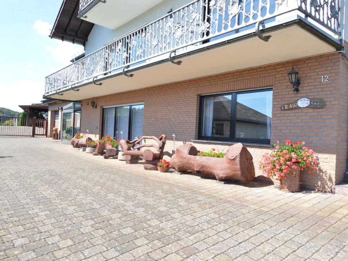 Apartment In Eifel With Children S Playground Lirstal Exterior foto